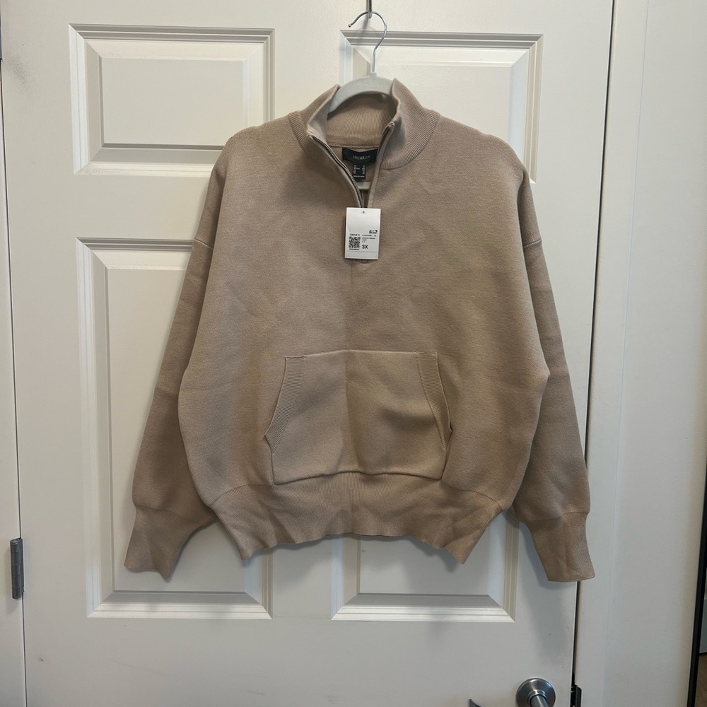 Women’s plus sweater knit half zip